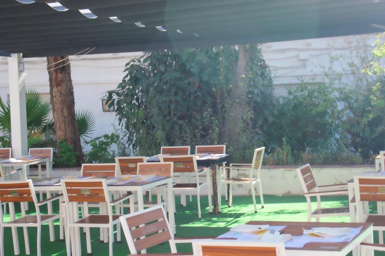 Hotel Patricia Torreguadiaro Luaran gambar